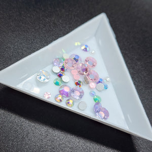 
            
                Load image into Gallery viewer, Triangle Rhinestone Tray
            
        