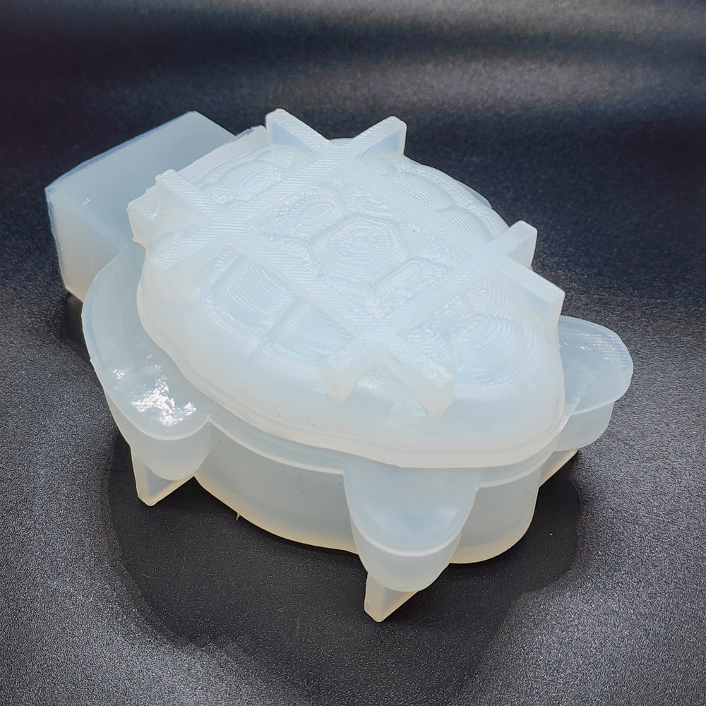 
            
                Load image into Gallery viewer, The Mahalo Collection - Sea Turtle Trinket Box 🐢
            
        