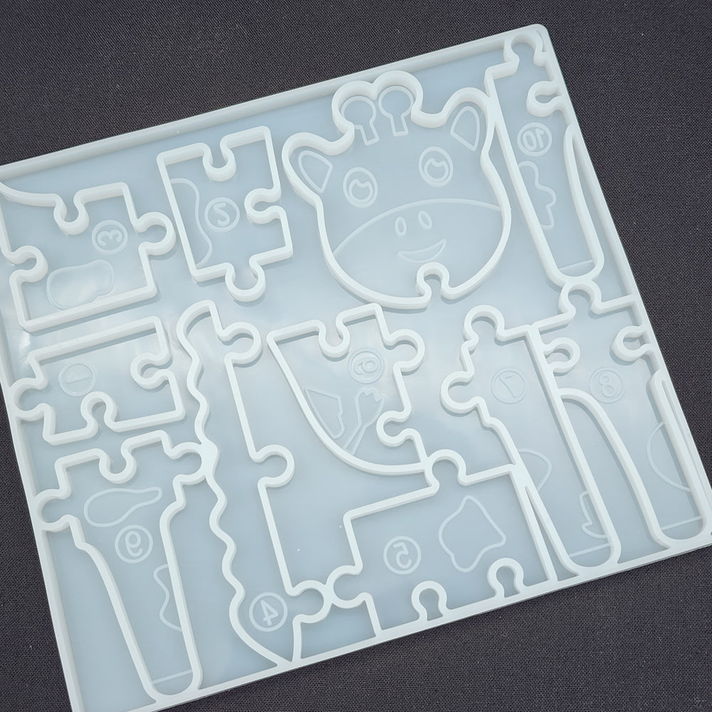
            
                Load image into Gallery viewer, Giraffe Puzzle Mold
            
        