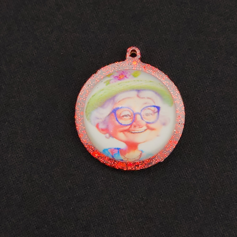 
            
                Load image into Gallery viewer, Cabochon Pendant Mold
            
        