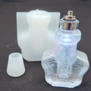 
            
                Load image into Gallery viewer, Mermaid Potion Light Up Keychain Mold - Star
            
        