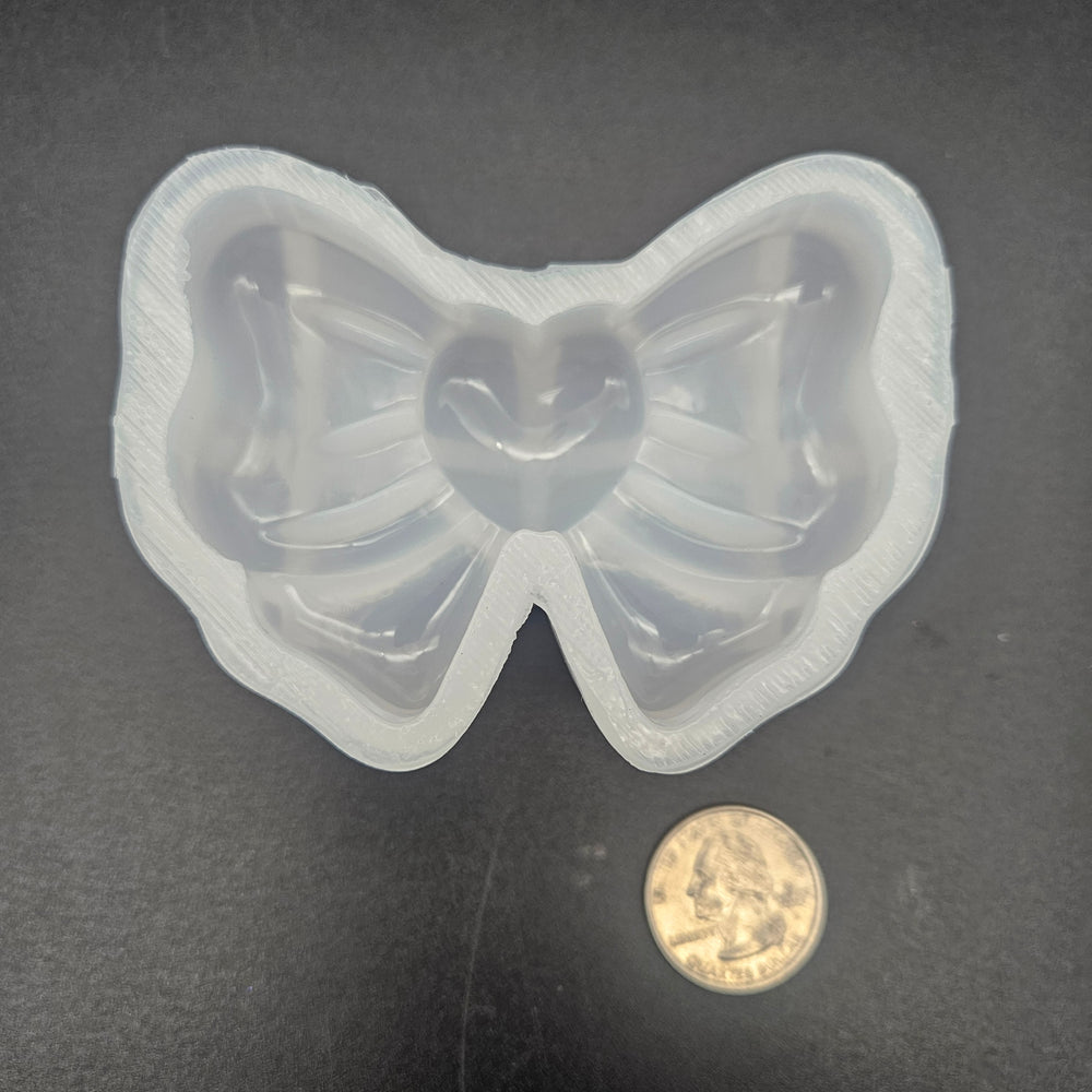 Bow With Heart Mold