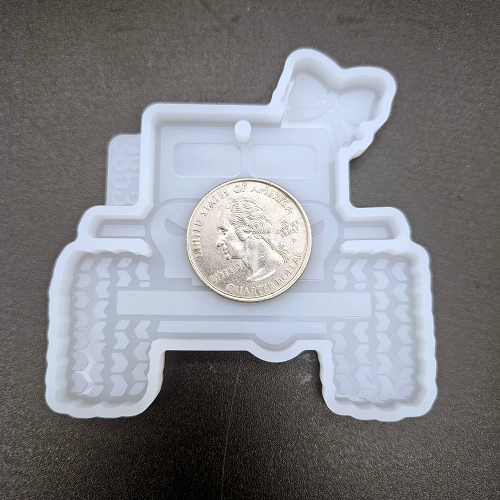 
            
                Load image into Gallery viewer, Girly Off-Road Keychain Mold
            
        