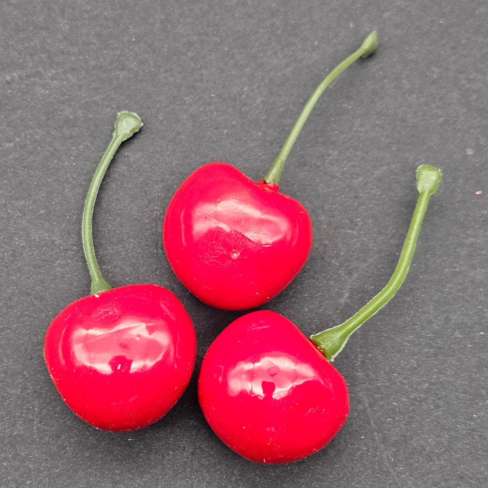 
            
                Load image into Gallery viewer, Faux Cherry
            
        