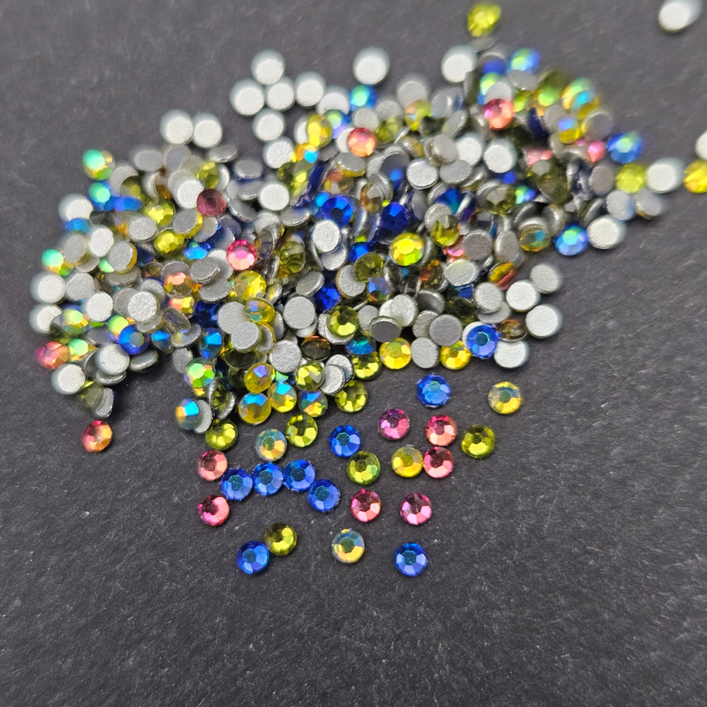 
            
                Load image into Gallery viewer, Itty Bitty Glass Rhinestones - Peacock Fairy
            
        