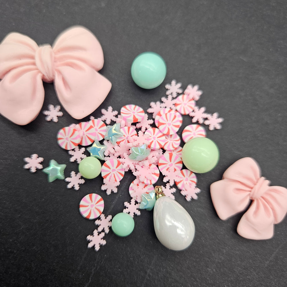 
            
                Load image into Gallery viewer, Craft Addicts&amp;#39; Accessory Mix - Coquette Christmas
            
        