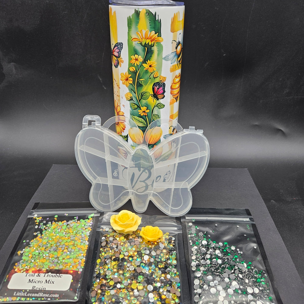 
            
                Load image into Gallery viewer, Bees &amp;amp; Brushstrokes - Resin Rhinestone Tumbler Bundle
            
        