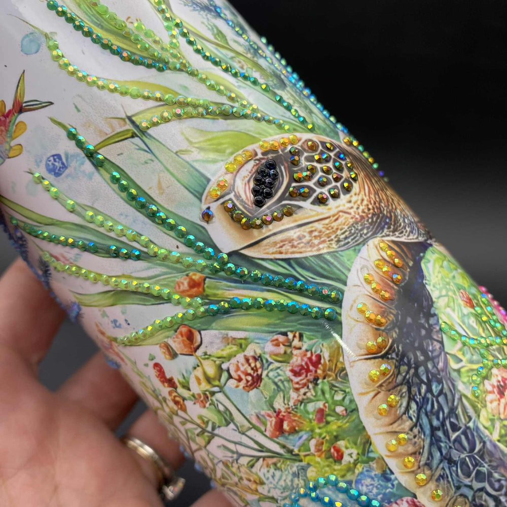 
            
                Load image into Gallery viewer, Sublimated 20oz Tumbler - Swimming Sea Turtle
            
        