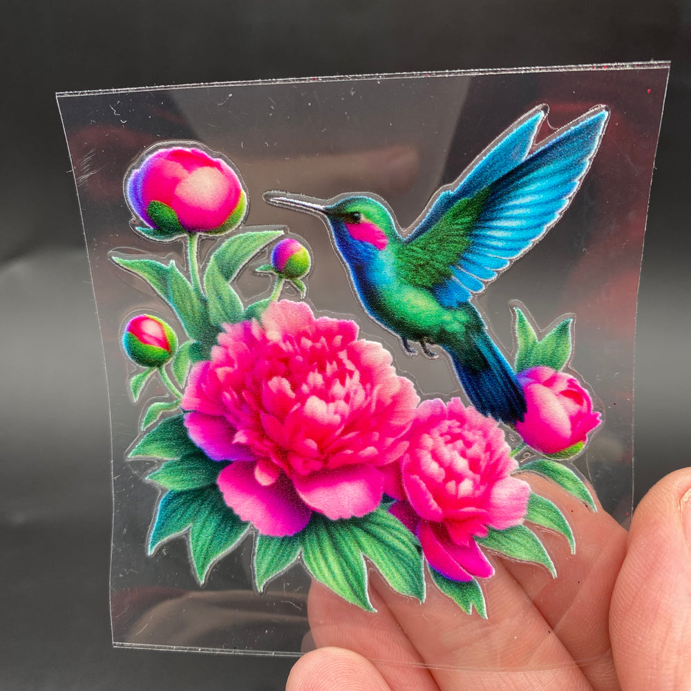 
            
                Load image into Gallery viewer, Emerald Hummingbird UV-DTF 2.5 inch
            
        