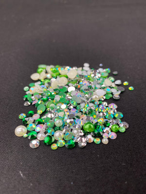
            
                Load image into Gallery viewer, ✨ The Baking Spirits Bright Mini Collection - Multicolored Resin Rhinestones &amp;amp; Half Pearls 100g
            
        