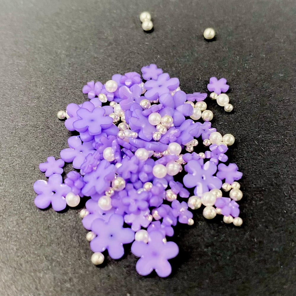 
            
                Load image into Gallery viewer, Tiny Flowers &amp;amp; Pearls - Lavender
            
        