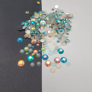 
            
                Load image into Gallery viewer, Multicolored Rhinestone Mix - HELLO JUNE - RESIN
            
        