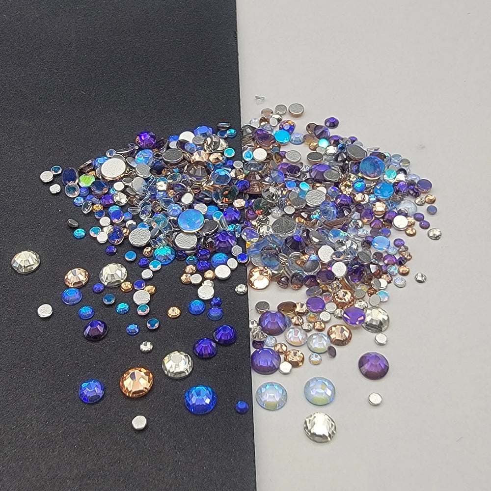 
            
                Load image into Gallery viewer, Multicolored Rhinestone Mix - Winter Blues - Glass
            
        