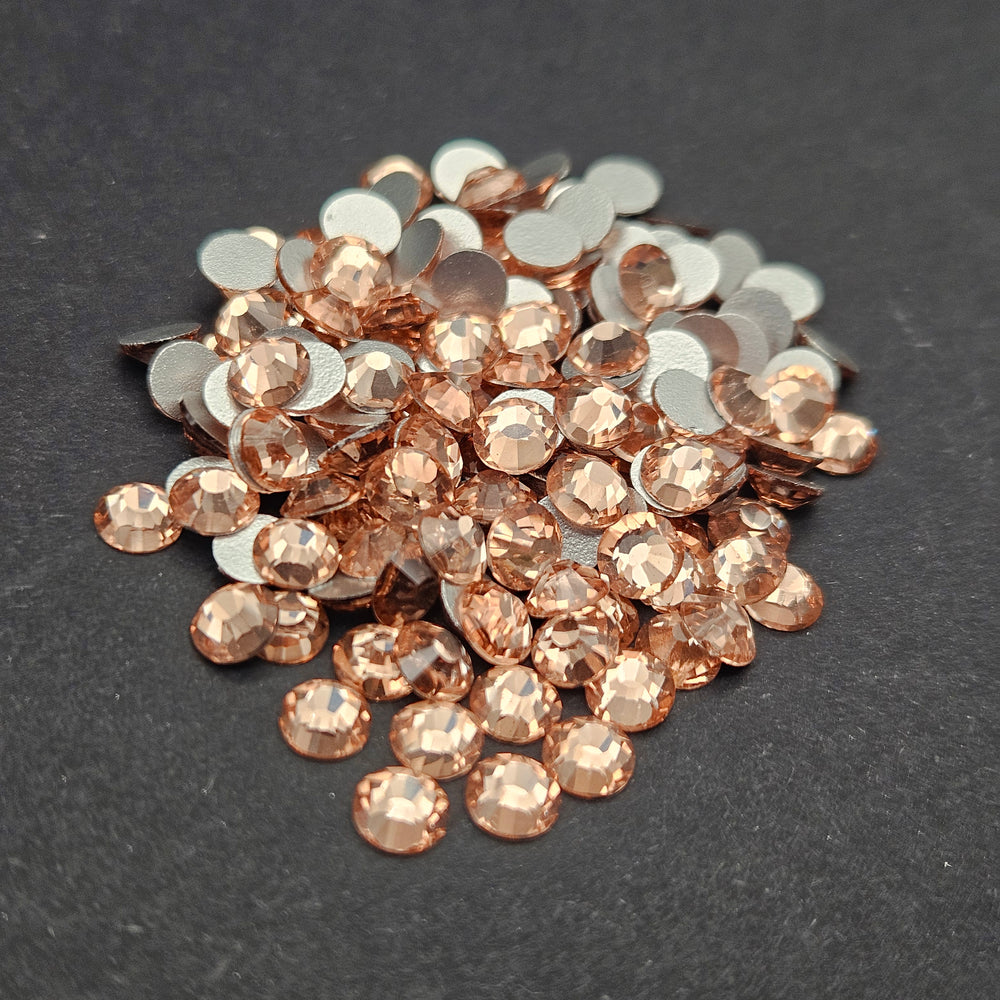 
            
                Load image into Gallery viewer, Single Color Rhinestones - Light Peach - GLASS
            
        