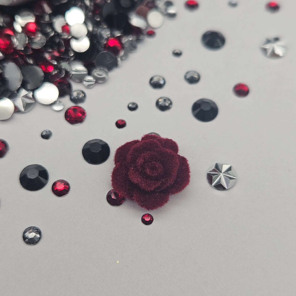 
            
                Load image into Gallery viewer, Makers Mix - Romantasy - RESIN
            
        