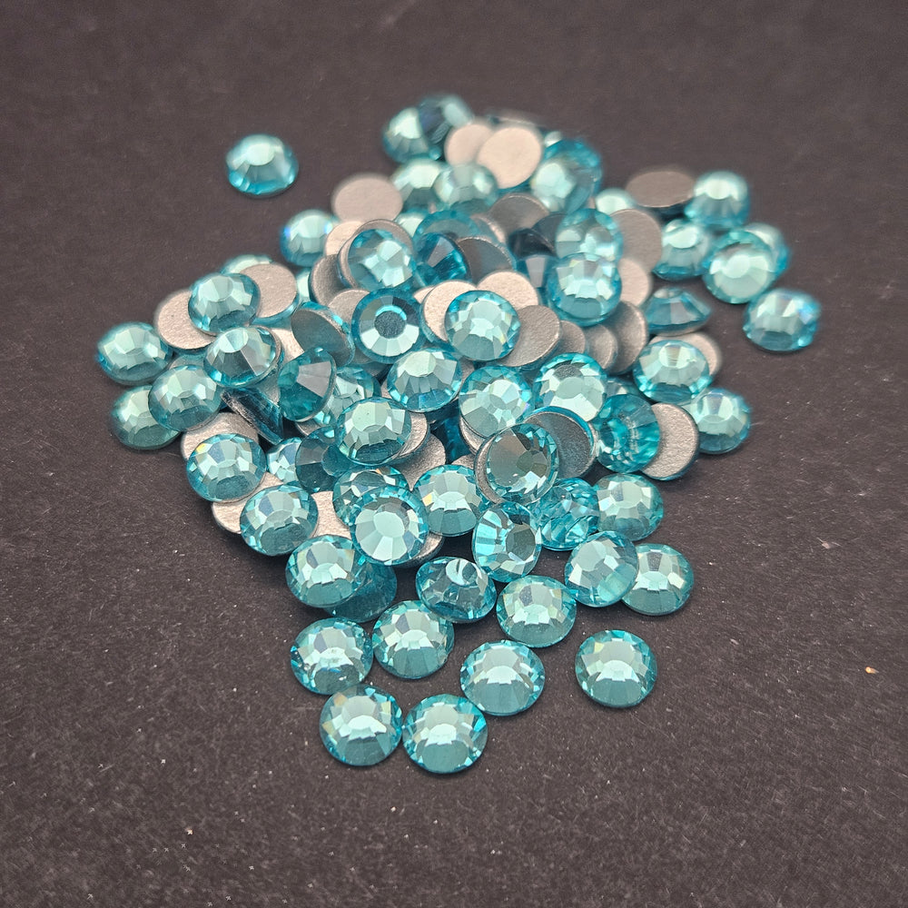 
            
                Load image into Gallery viewer, Single Color Rhinestones - Aquamarine - GLASS
            
        