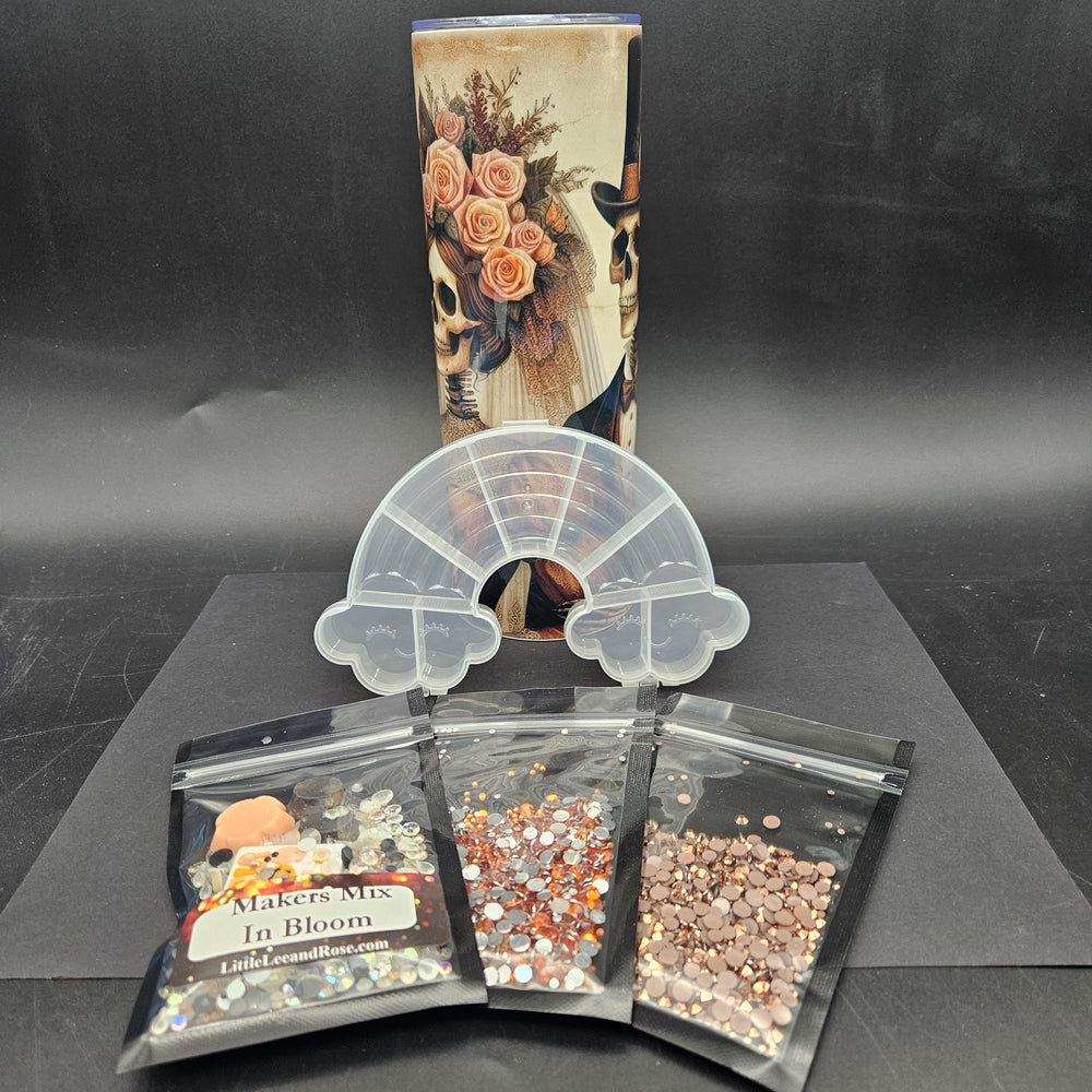 
            
                Load image into Gallery viewer, Vintage Couple - Resin Rhinestone Tumbler Bundle
            
        