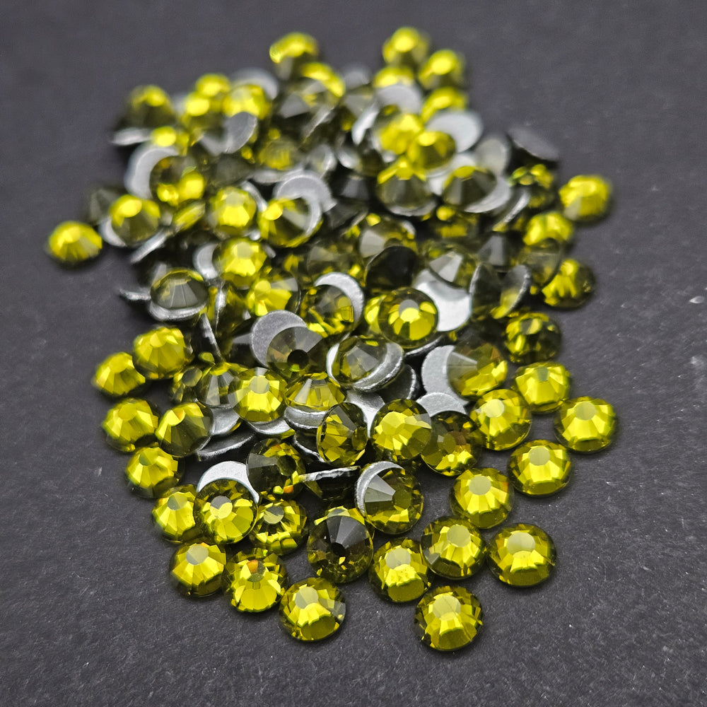 
            
                Load image into Gallery viewer, Single Color Rhinestones - Olivine - GLASS
            
        