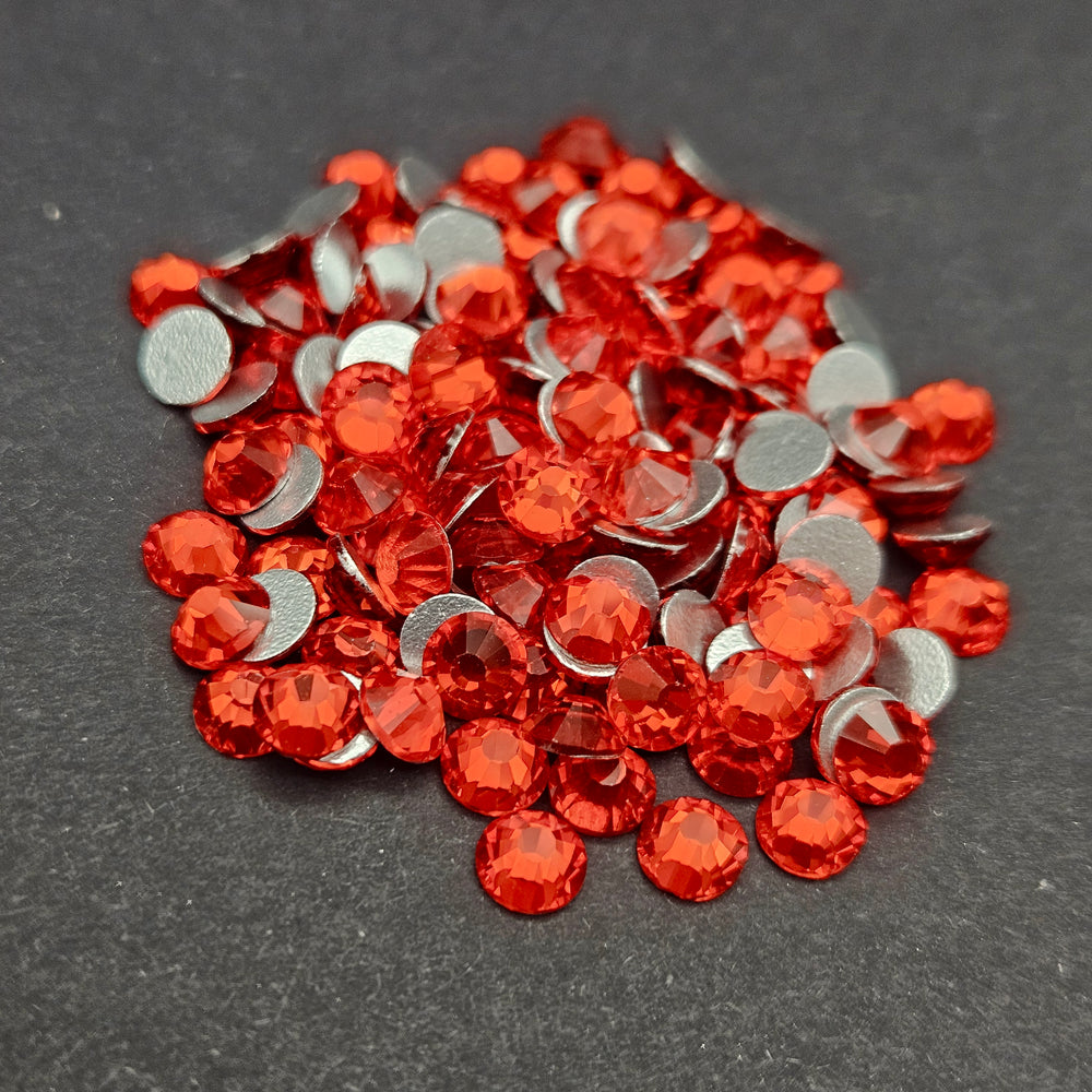 
            
                Load image into Gallery viewer, Single Color Rhinestones - Hyacinth - GLASS
            
        