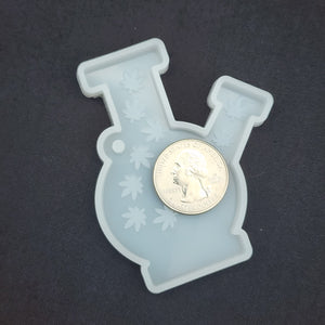 
            
                Load image into Gallery viewer, Bong Keychain Mold
            
        