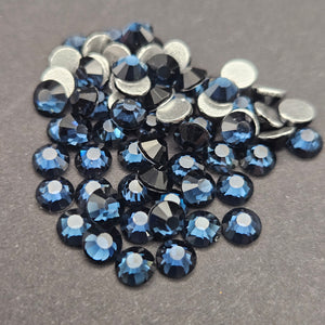 
            
                Load image into Gallery viewer, Single Color Rhinestones - Montana - GLASS
            
        