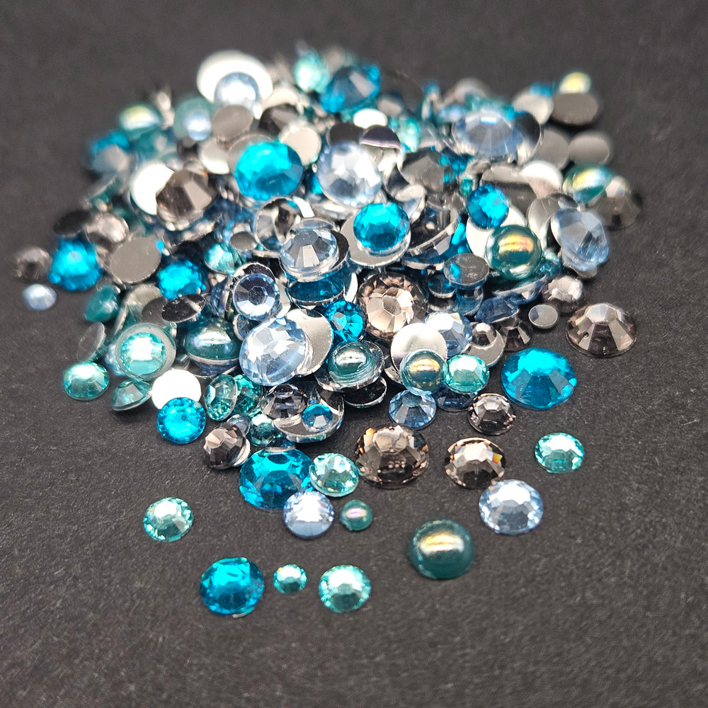 
            
                Load image into Gallery viewer, Multicolored Rhinestone Mix - Isle of Capri - RESIN
            
        