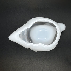 
            
                Load image into Gallery viewer, Short Conch Shell Dish Mold
            
        
